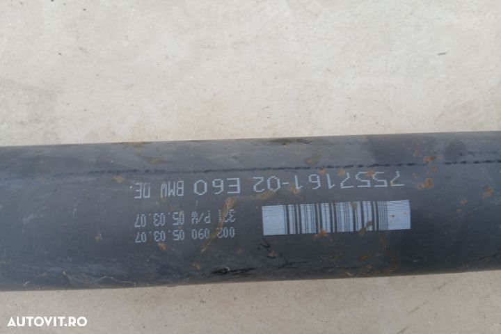 Cardan spate 7557161 N53D30A 3.0B are burduful de la capat spart 7557 - 3