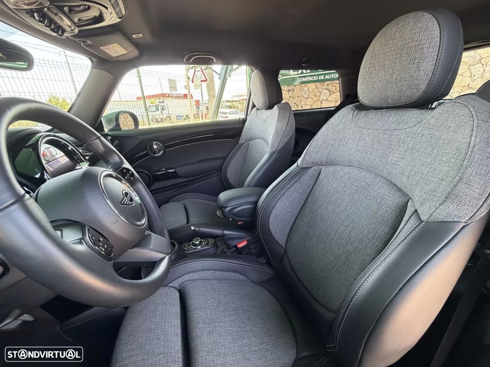 MINI 3 Portas Cooper Sport Edition Auto - 18