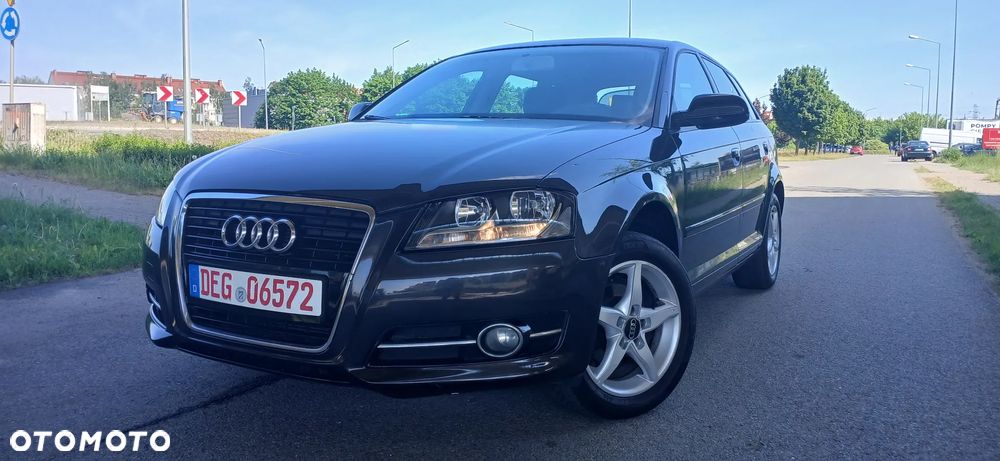 Audi A3 Sportback 1.6 S line Sportpaket plus - 1