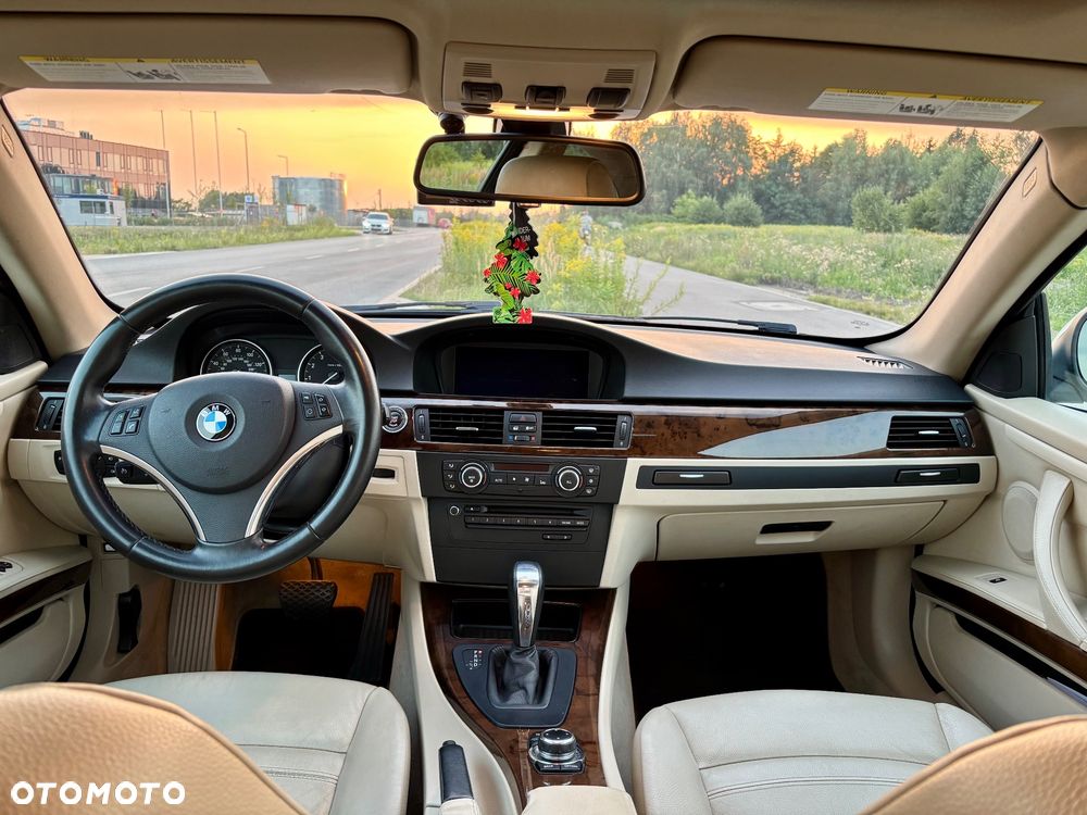 BMW Seria 3 335i - 15