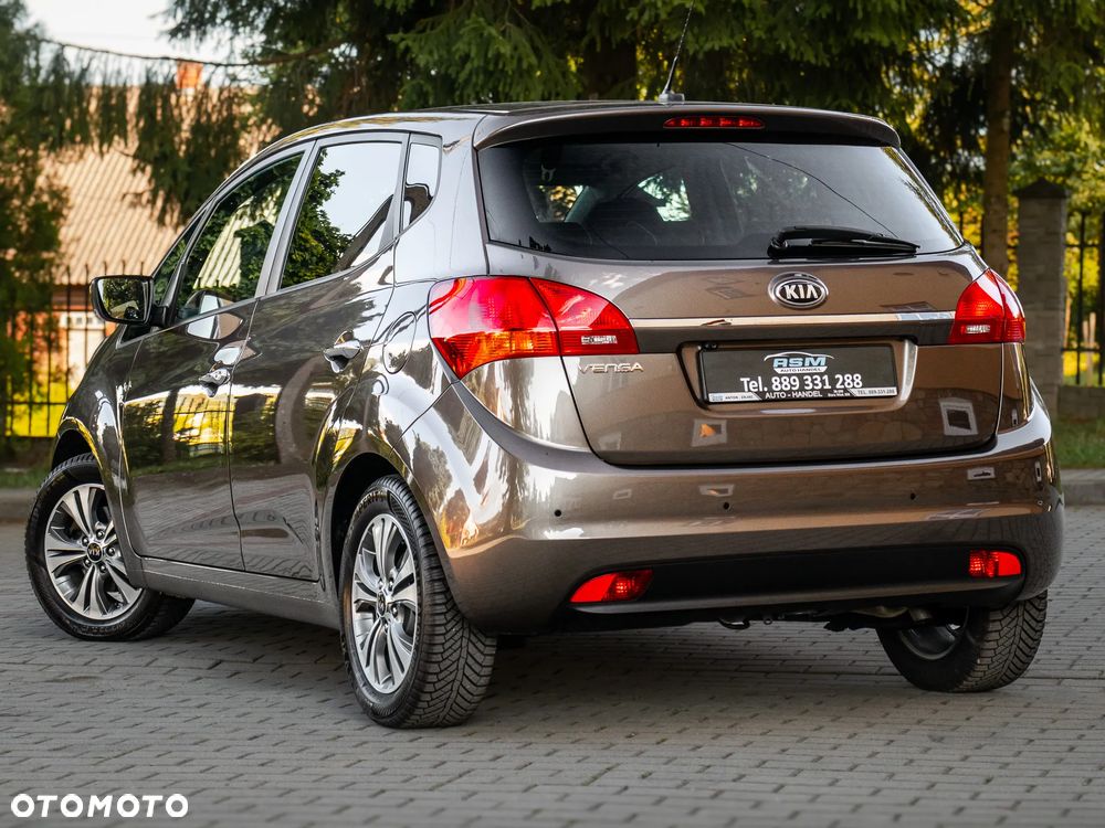 Kia Venga 1.6 CVVT Black Collection - 9