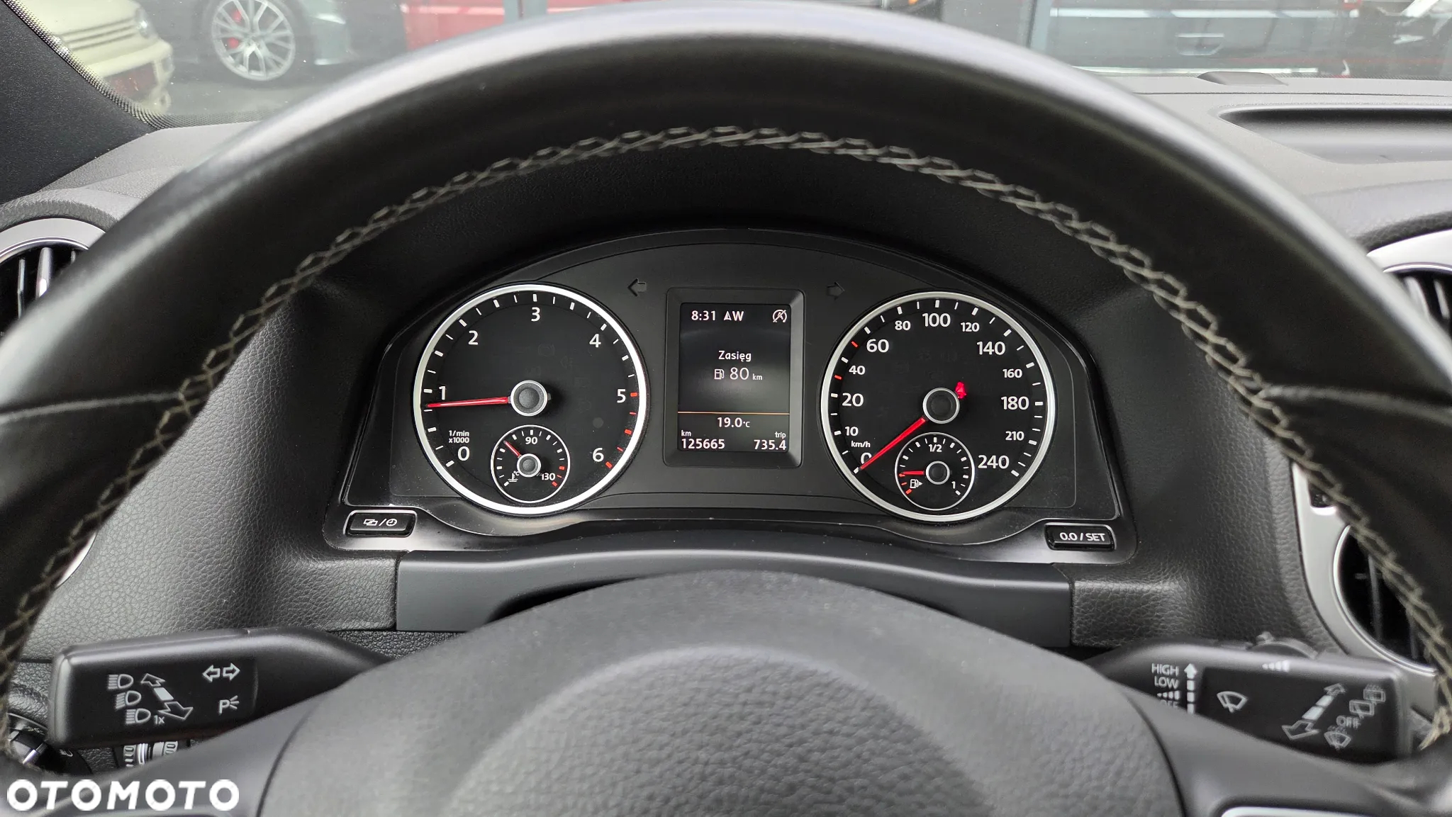 Volkswagen Tiguan 2.0 TDI DPF BlueMotion Technology Lounge Sport & Style - 10