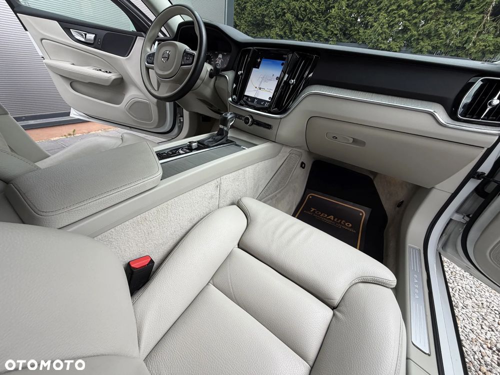 Volvo V60 D4 Inscription - 16