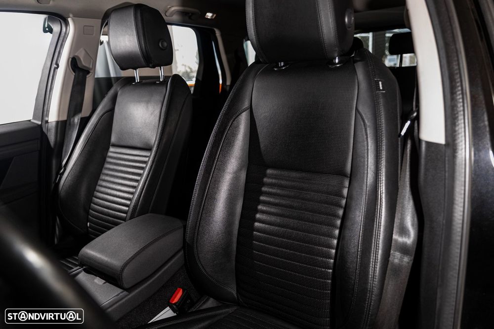 Land Rover Discovery Sport 1.5 I3 P300e AWD R-Dynamic S - 24