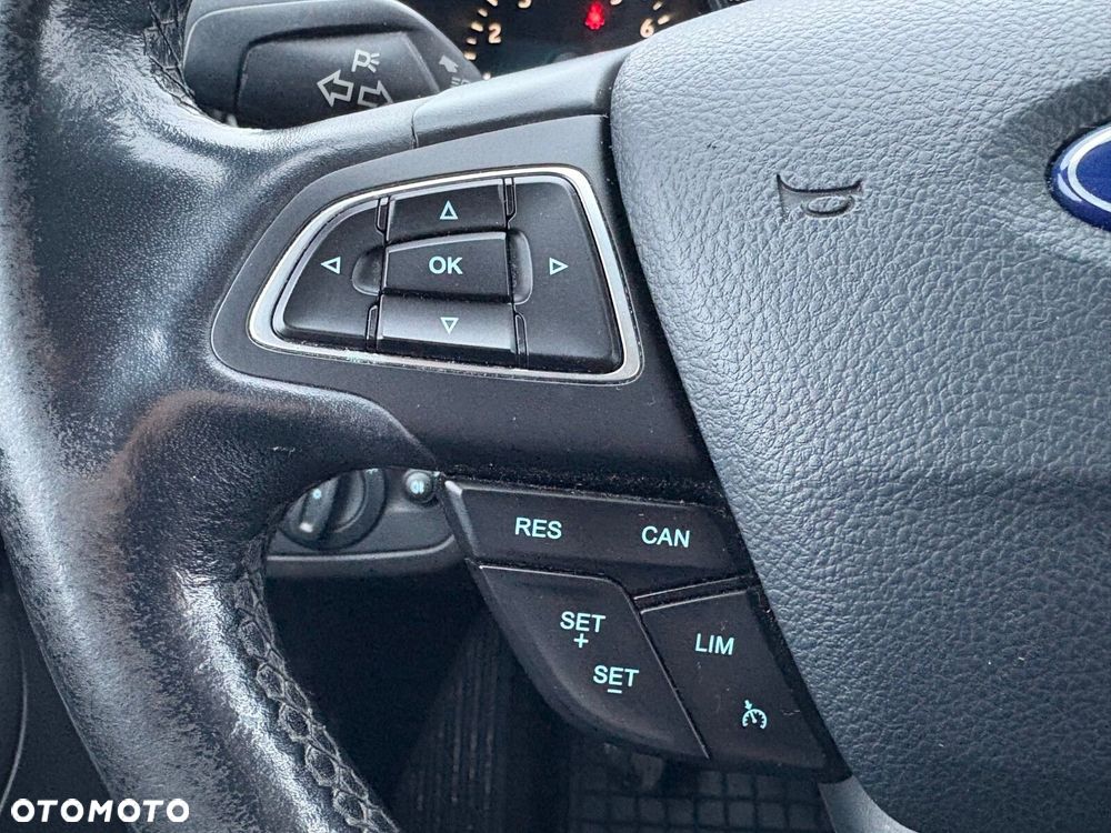 Ford Kuga - 22