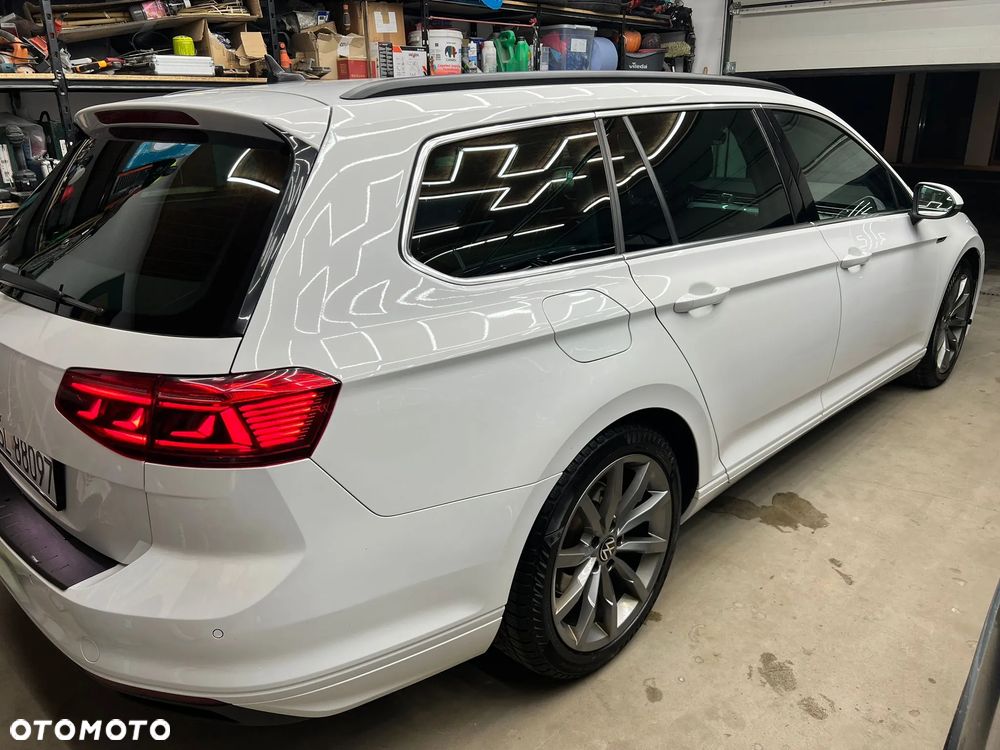 Volkswagen Passat - 15