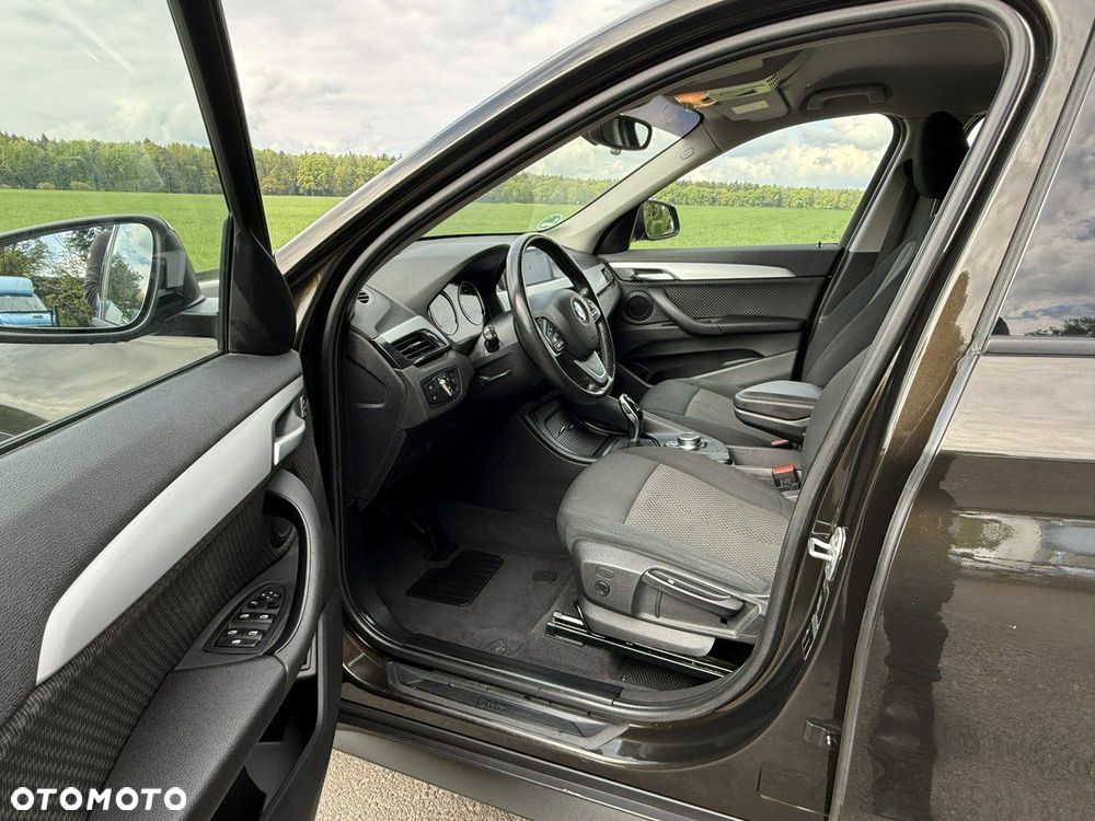 BMW X1 sDrive18i Advantage - 24