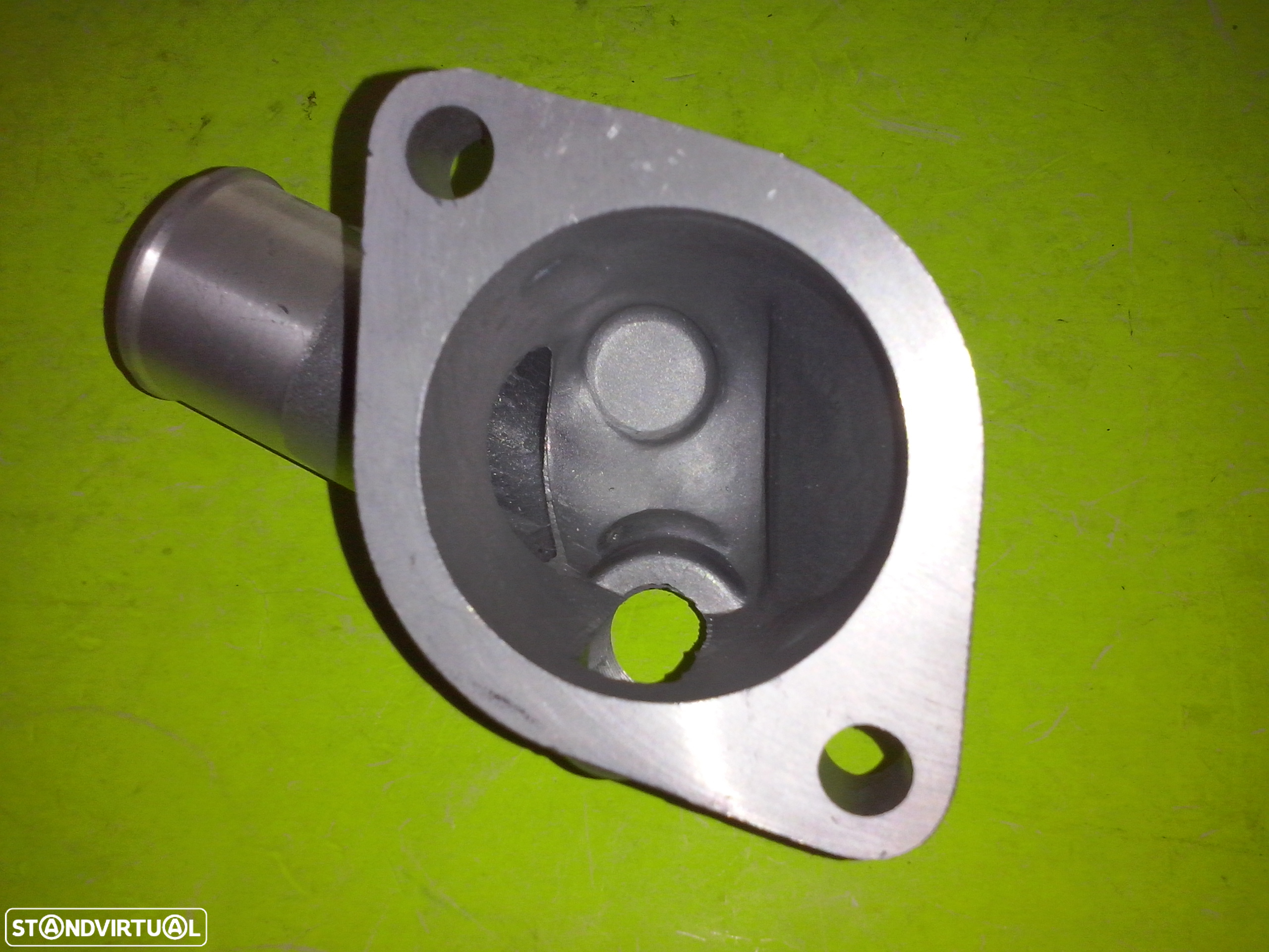 Tampa do termostato Opel Campo Bedford Brava 2.5D Tfr54 NOVA - 2