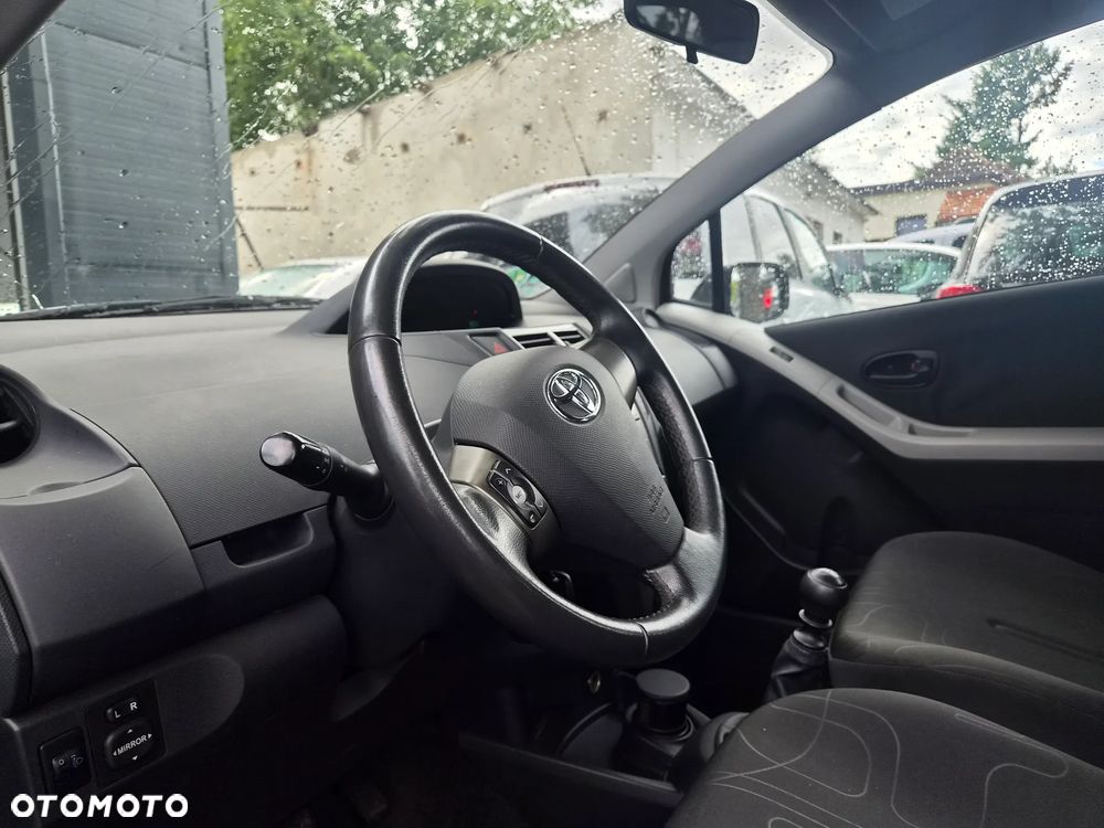 Toyota Yaris 1.33 VVT-i Sol - 15