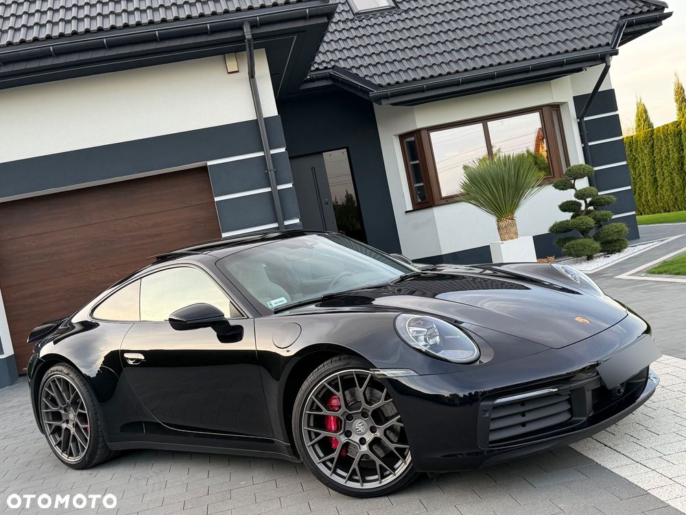 Porsche 911 Carrera 4S - 35
