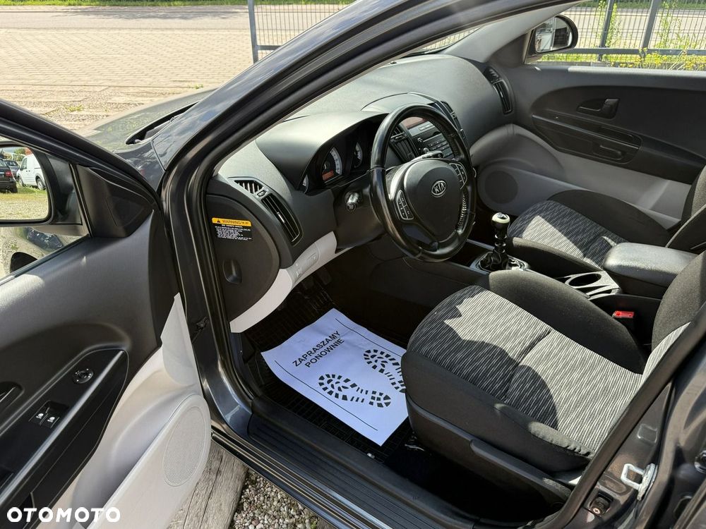 Kia Ceed - 6