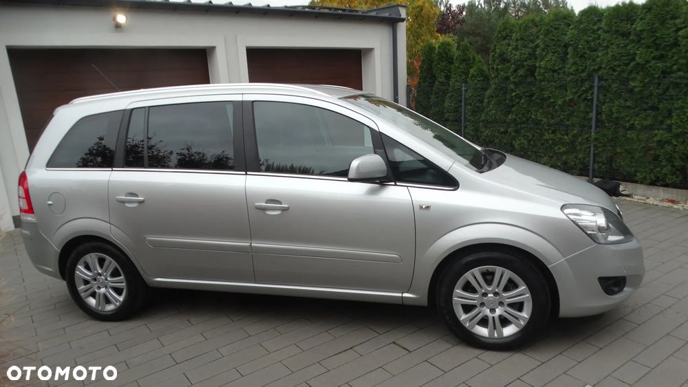 Opel Zafira 2012 photo 4
