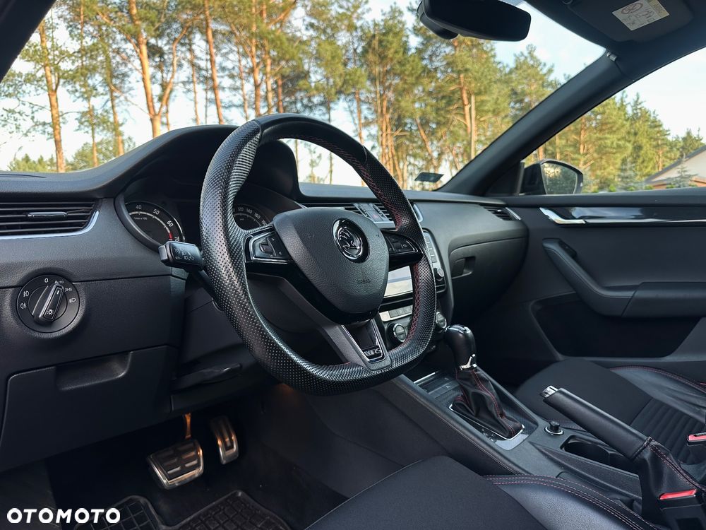 Skoda Octavia 2.0 TSI (Green tec) DSG RS - 6