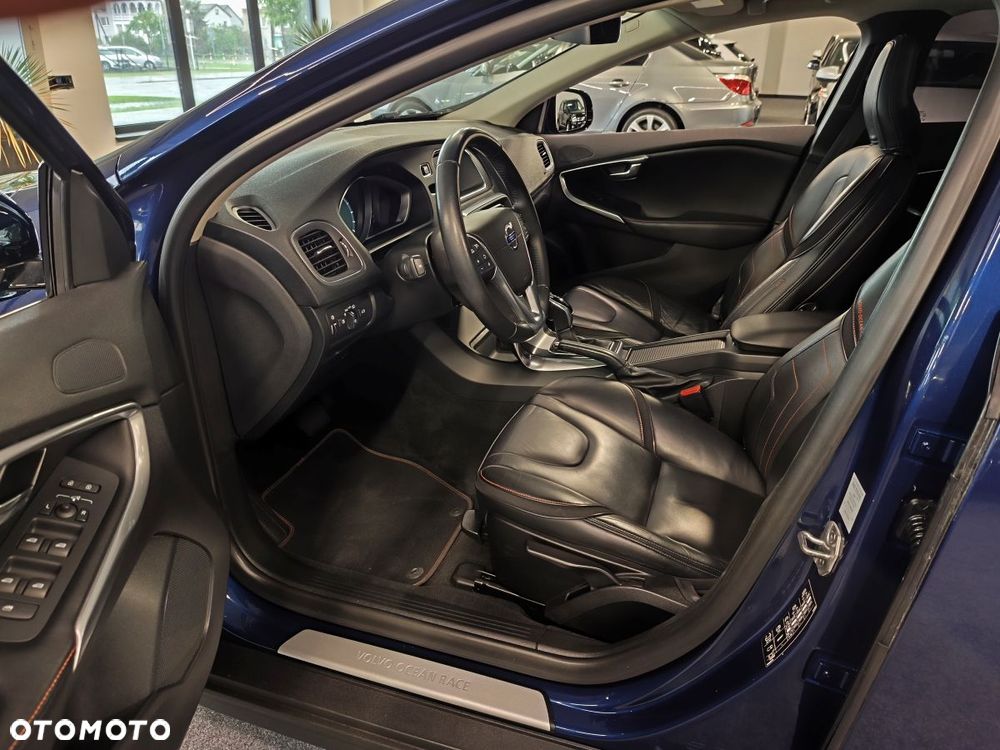 Volvo V40 D3 Ocean Race - 6