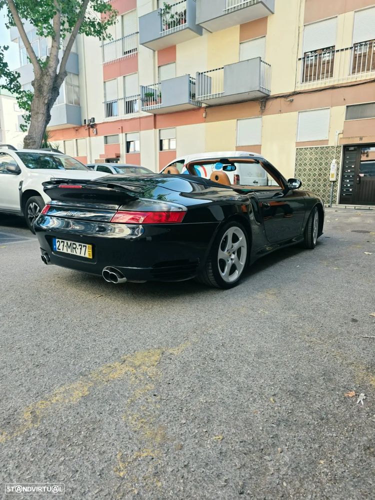 Porsche 911 Série F - 14