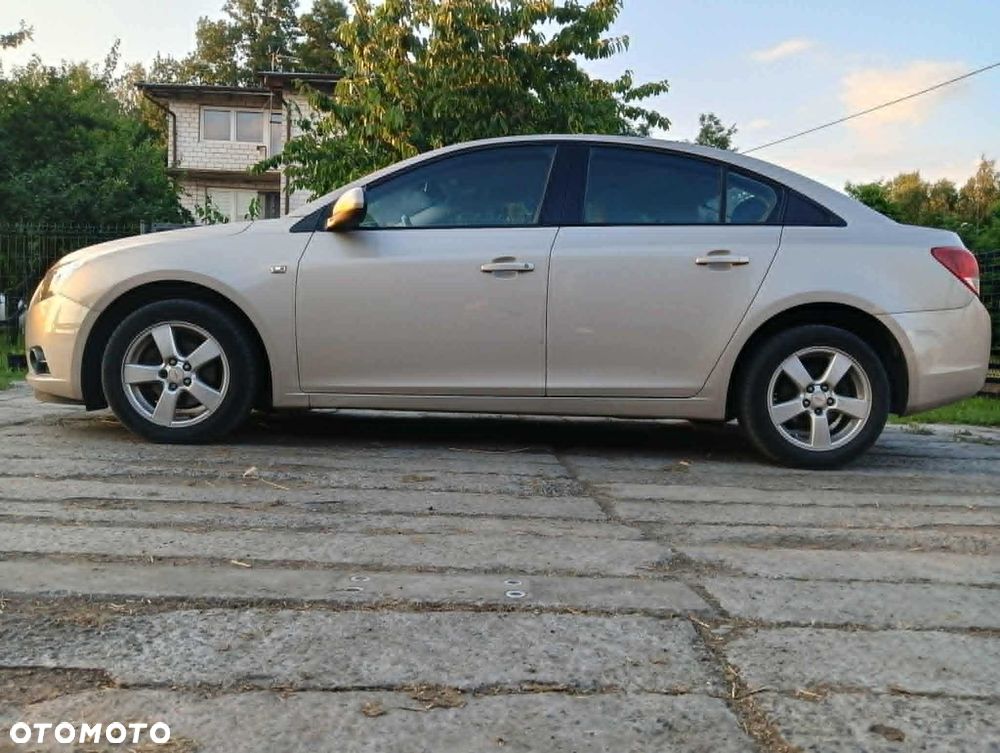 Chevrolet Cruze - 4
