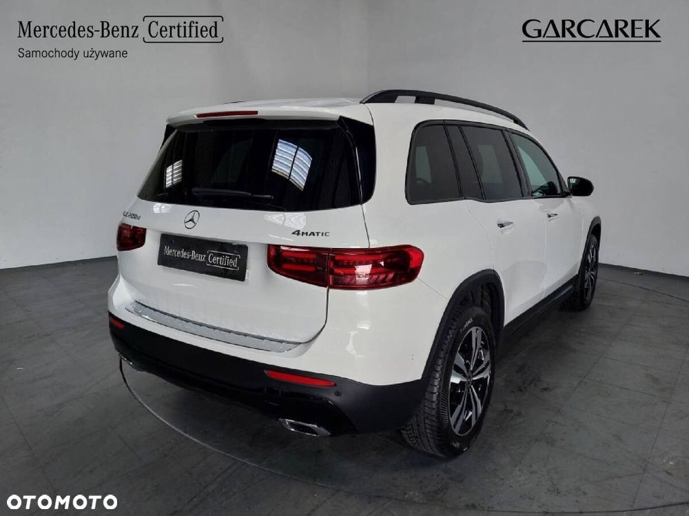 Mercedes-Benz GLB - 5