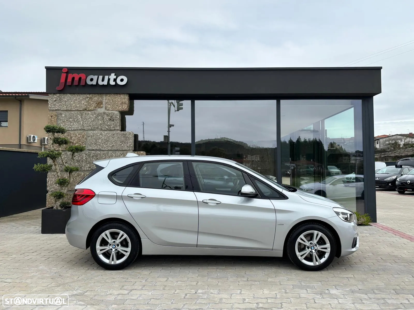 BMW 216 Active Tourer d - 2