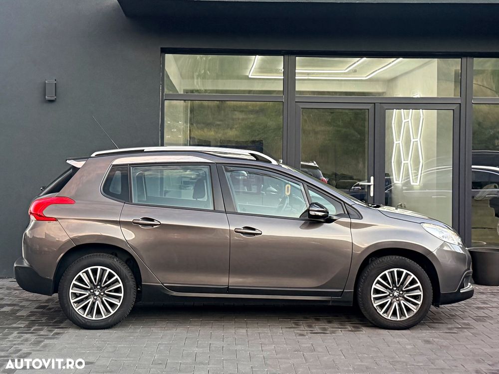 Peugeot 2008 PureTech 82 Style - 12