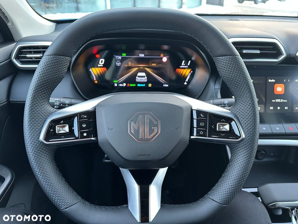 MG ZS Hybrid+ - 15