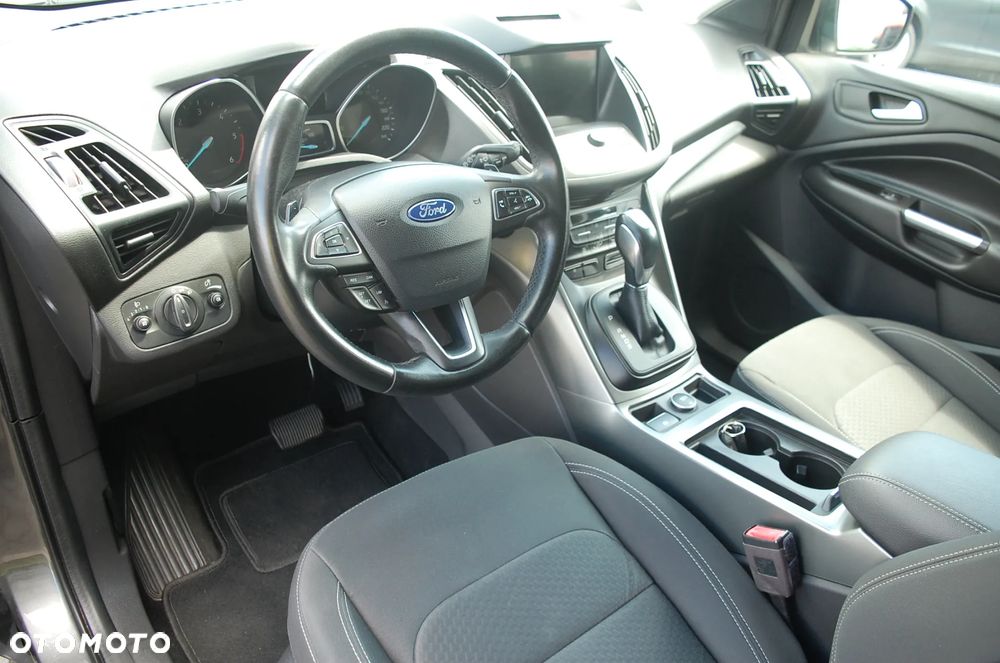 Ford Kuga 2.0 TDCi 4x4 Trend - 24