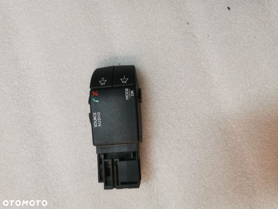 Renault Captur 2014 r pilot sterowanie radia 255522448R - 1