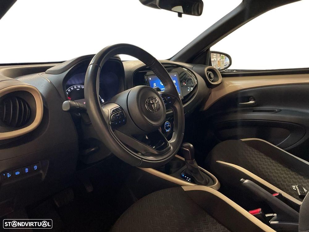 Toyota Aygo X 1.0 Pulse CVT - 13