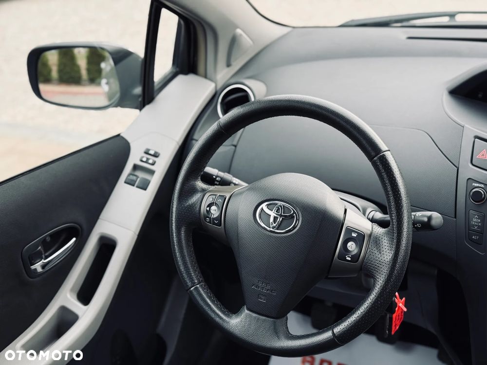 Toyota Yaris 1.4 D-4D - 22