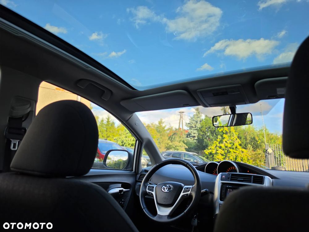Toyota Verso - 32