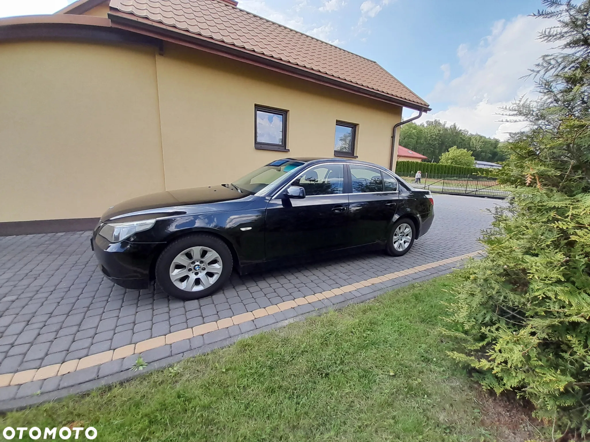 BMW Seria 5 523i - 2