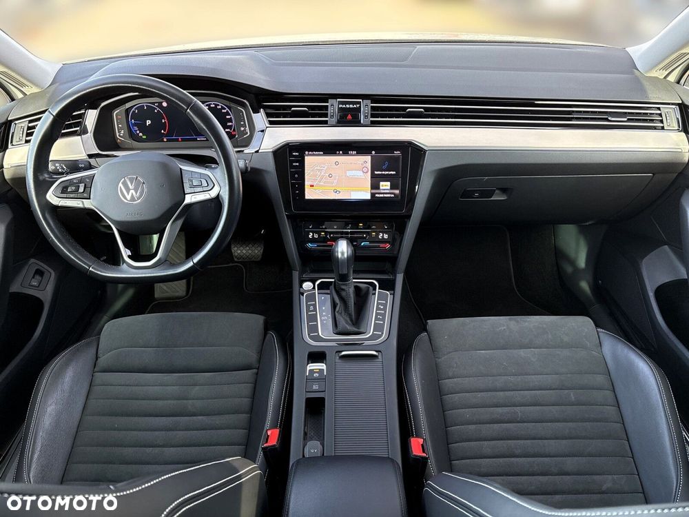 Volkswagen Passat - 13