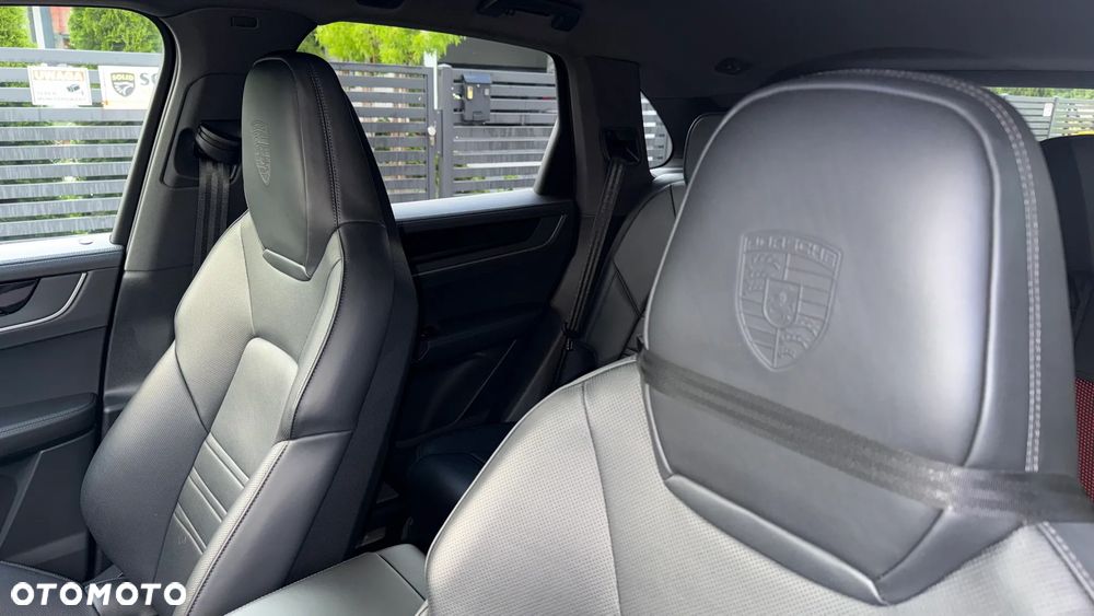 Porsche Cayenne - 9