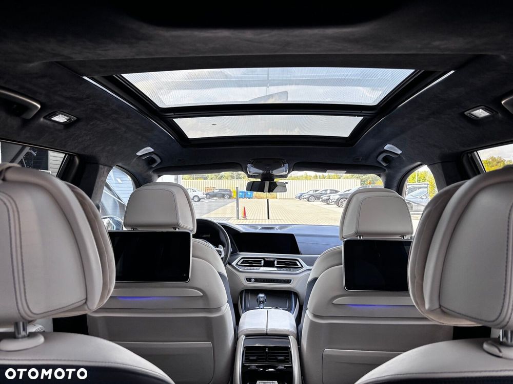 BMW X7 M50d sport - 20