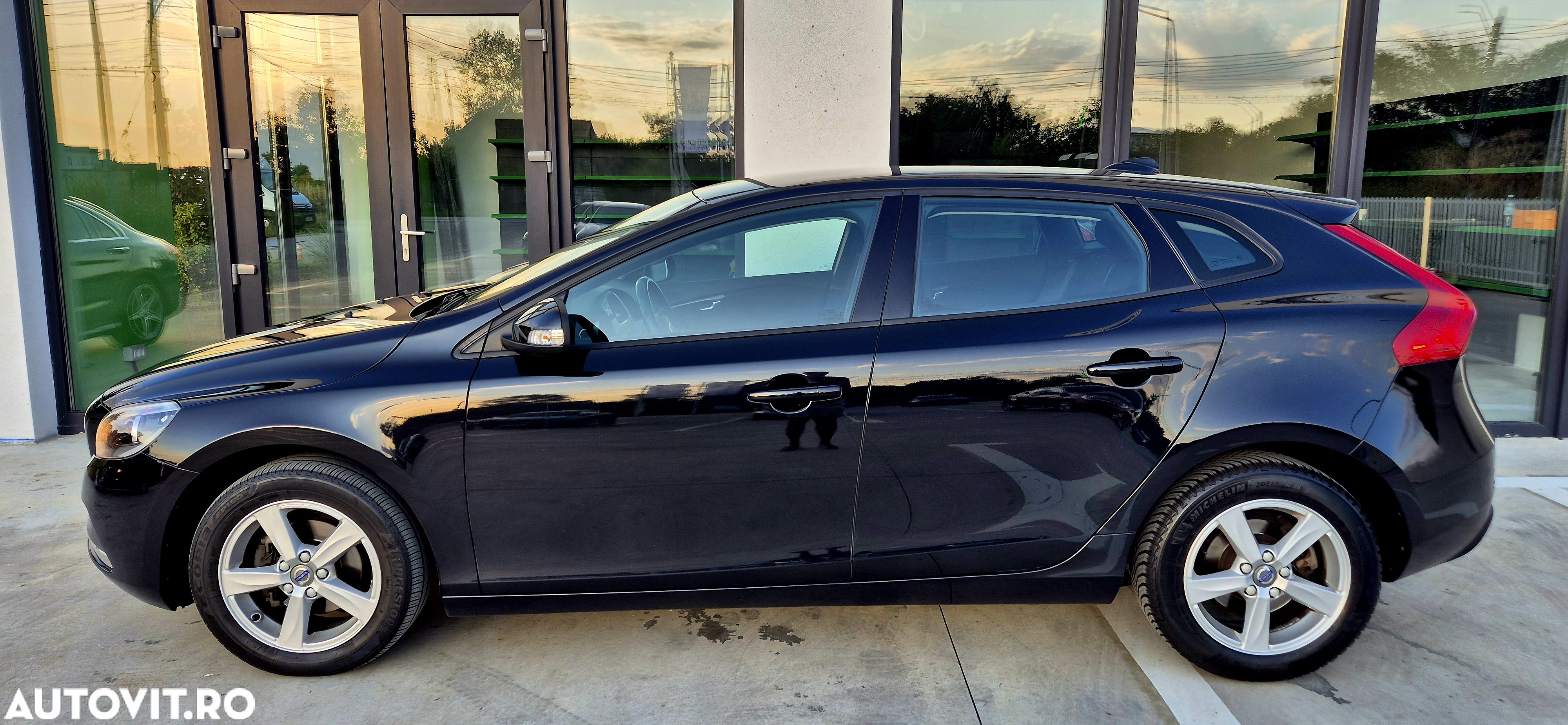 Volvo V40 D2 94g Kinetic - 5