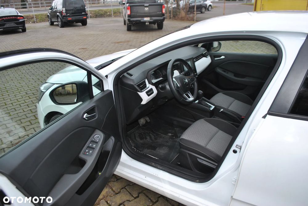 Renault Clio E-TECH 140 ZEN - 9