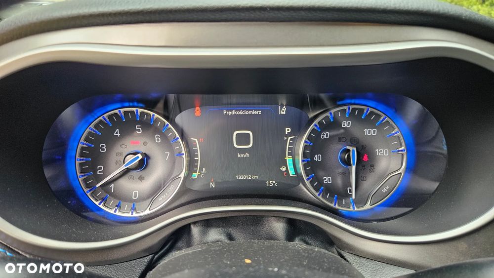 Chrysler Pacifica - 33