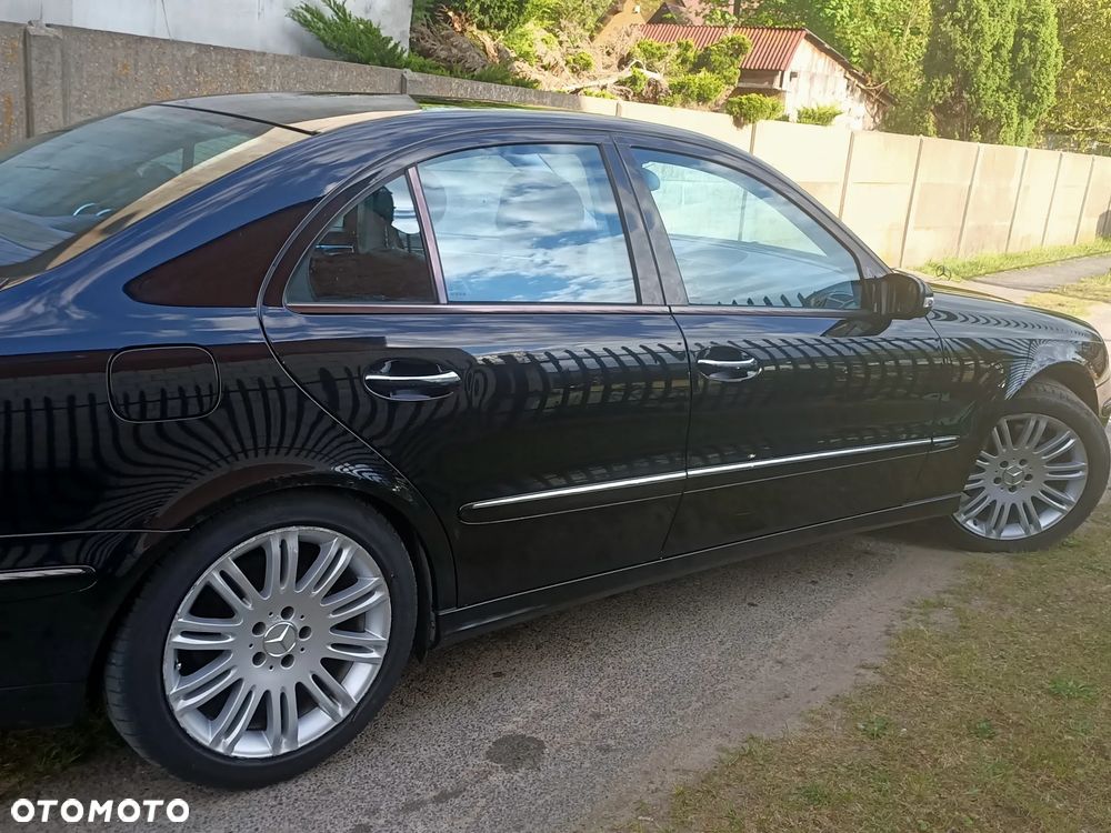 Mercedes-Benz Klasa E 200 Kompressor T Avantgarde - 2