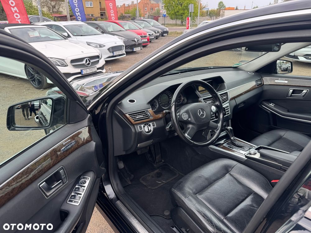 Mercedes-Benz Klasa E 200 CDI DPF BlueEFFICIENCY Automatik - 19