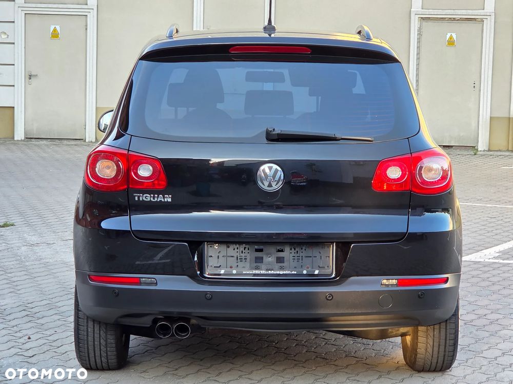 Volkswagen Tiguan 2.0 TDI DPF BlueMotion Technology Sport & Style - 4