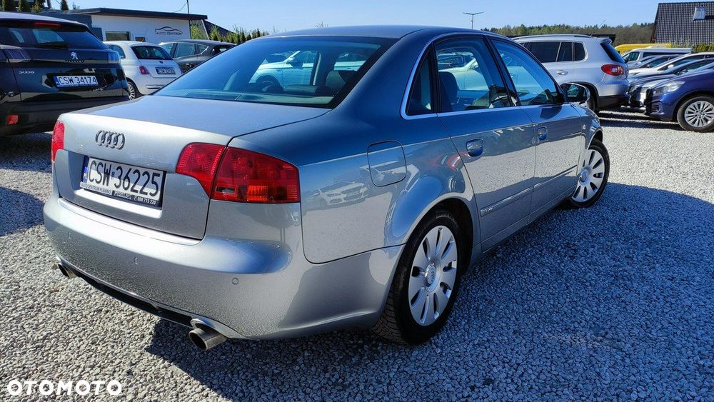 Audi A4 Limousine - 3