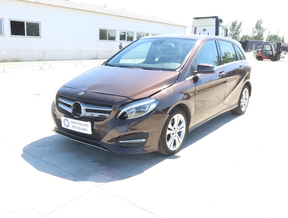 Mercedes-Benz Klasa B 180 7G-DCT UrbanStyle Edition - 1