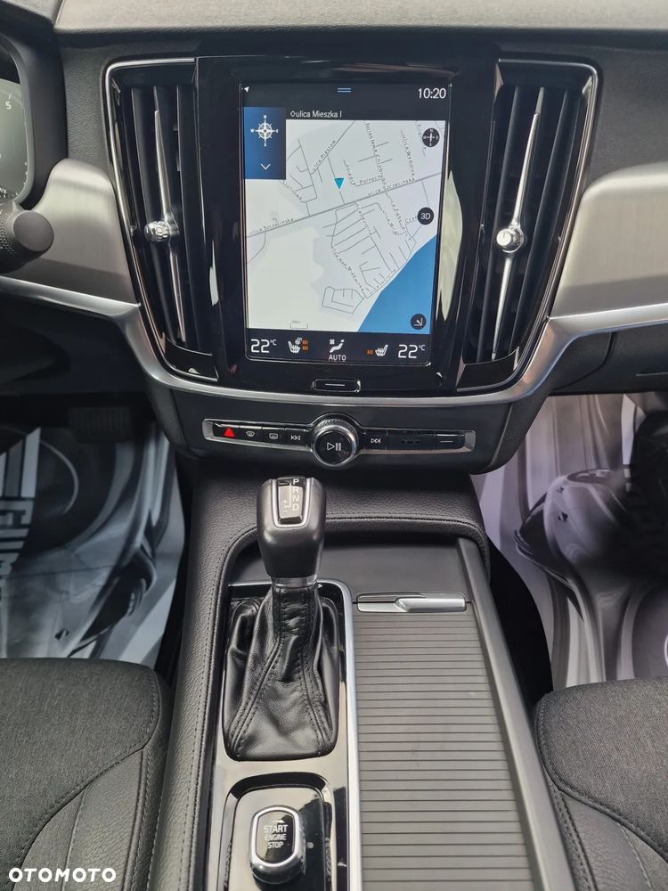 Volvo S90 T4 Geartronic Momentum Pro - 27