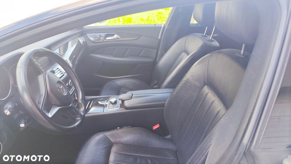 Mercedes-Benz CLS 350 CDI 4-Matic BlueEff - 8