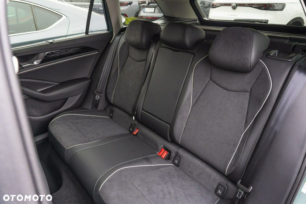 Volkswagen Passat Variant - 21
