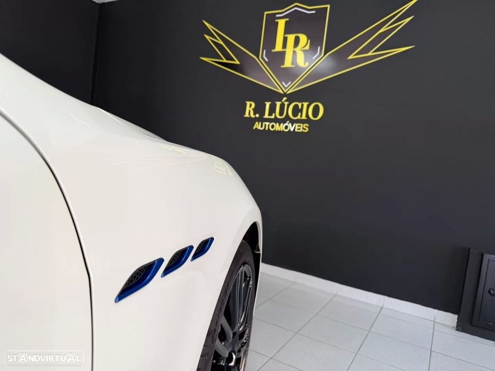 Maserati Ghibli GT Hybrid - 23