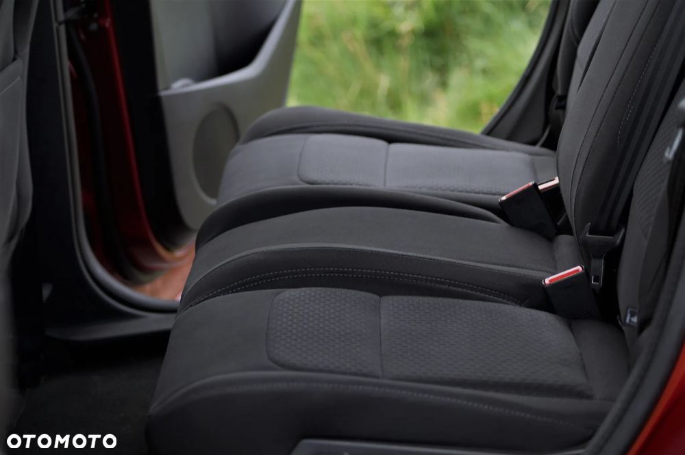Ford Kuga - 31