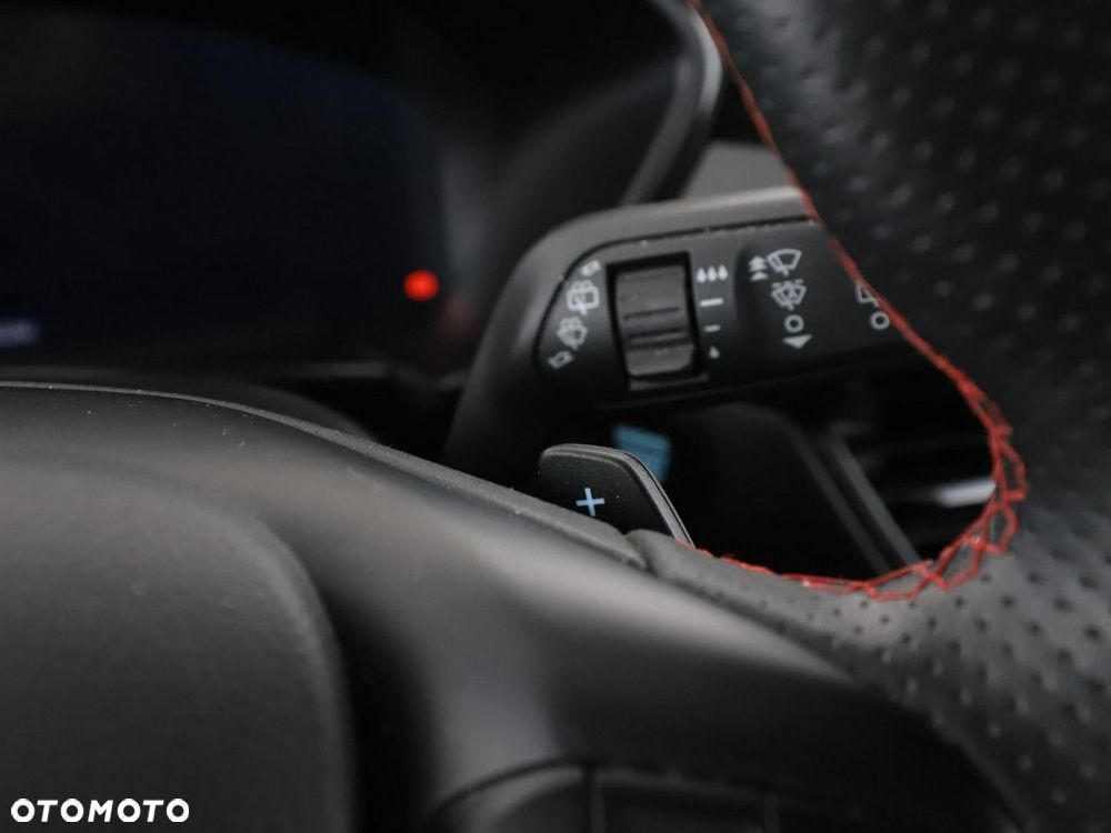 Ford Kuga 2.0 EcoBlue 4x4 ST-LINE X - 34