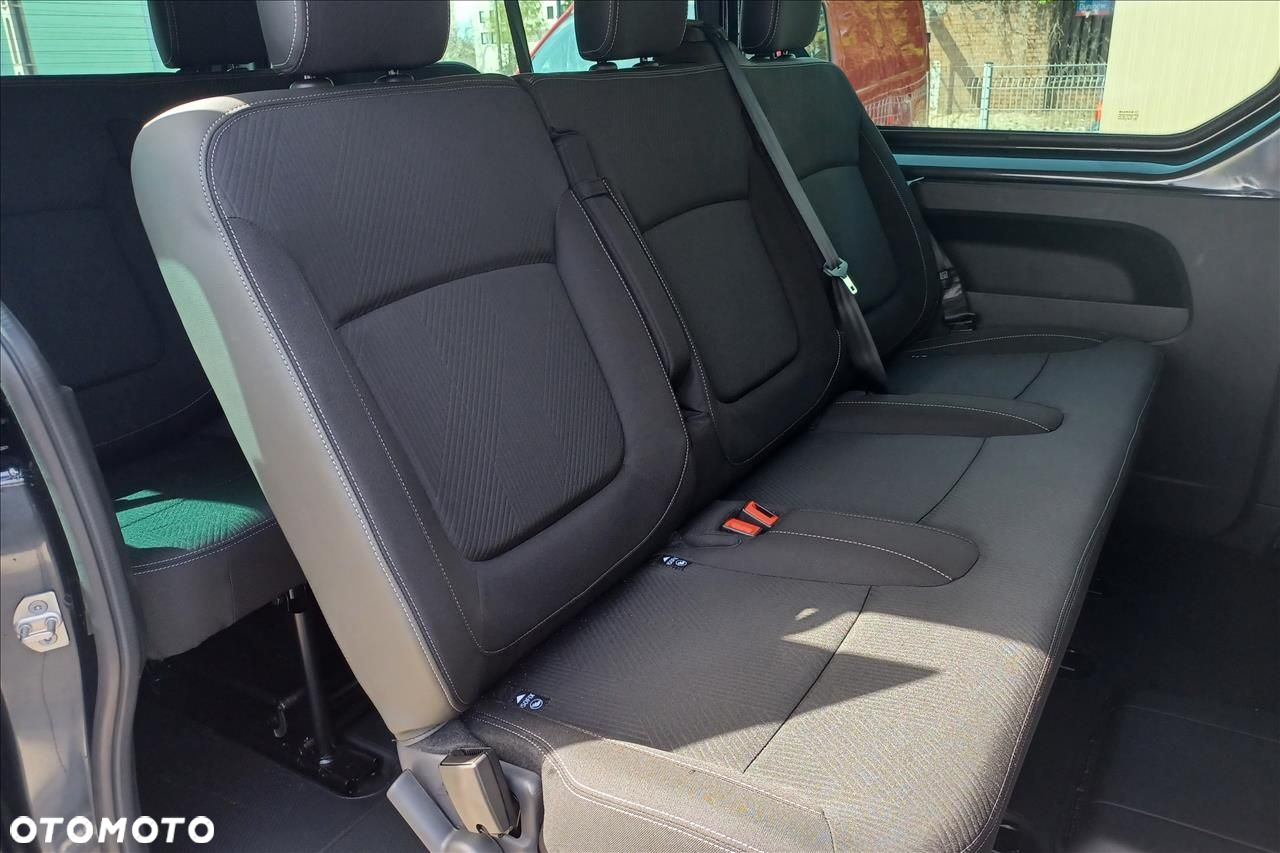 Renault Trafic - 12