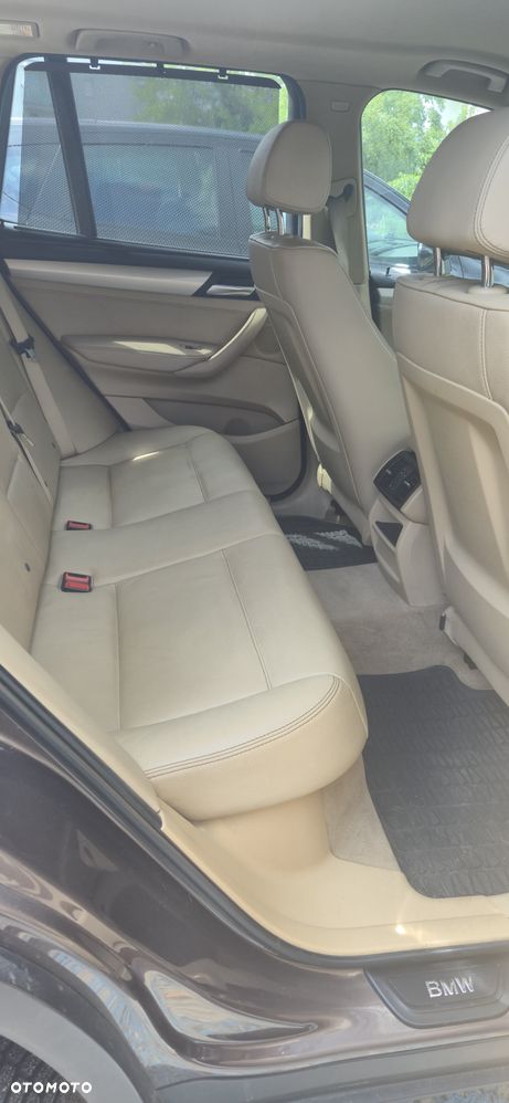 BMW X3 xDrive20d - 8