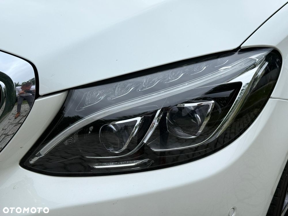 Mercedes-Benz Klasa C 200 4-Matic 7G-TRONIC - 10